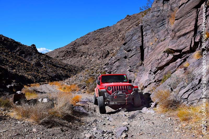 SW-roadtrip_Jan-Mar2021_0213-CA-DeathValley_PreRun2_echocanyon-waterfall_JMFjeepflexapproach_DSC_0254_1200w